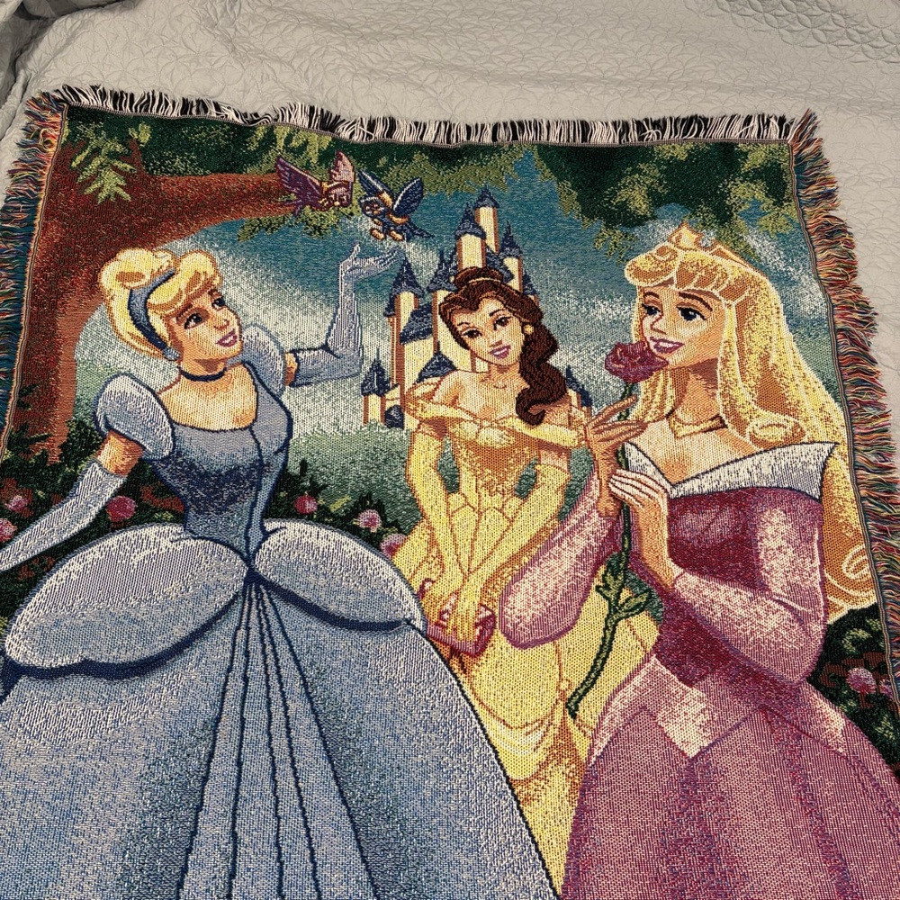 Vintage Disney Princess Tapestry Fringe Throw Blanket - Picture 2 of 5